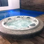 Lägenhet 4 Seasons- Basen Wewnetrzny,jacuzzi,sauna,silownia I Kulkoland W Cenie!!! Kołobrzeg