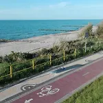 4 Seasons- Basen Wewnetrzny,jacuzzi,sauna,silownia I Kulkoland W Cenie!!! Kołobrzeg