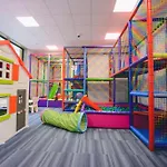 4 Seasons- Basen Wewnetrzny,jacuzzi,sauna,silownia I Kulkoland W Cenie!!! Lägenhet