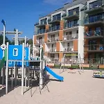 4 Seasons- Basen Wewnetrzny,jacuzzi,sauna,silownia I Kulkoland W Cenie!!! Lägenhet Kołobrzeg